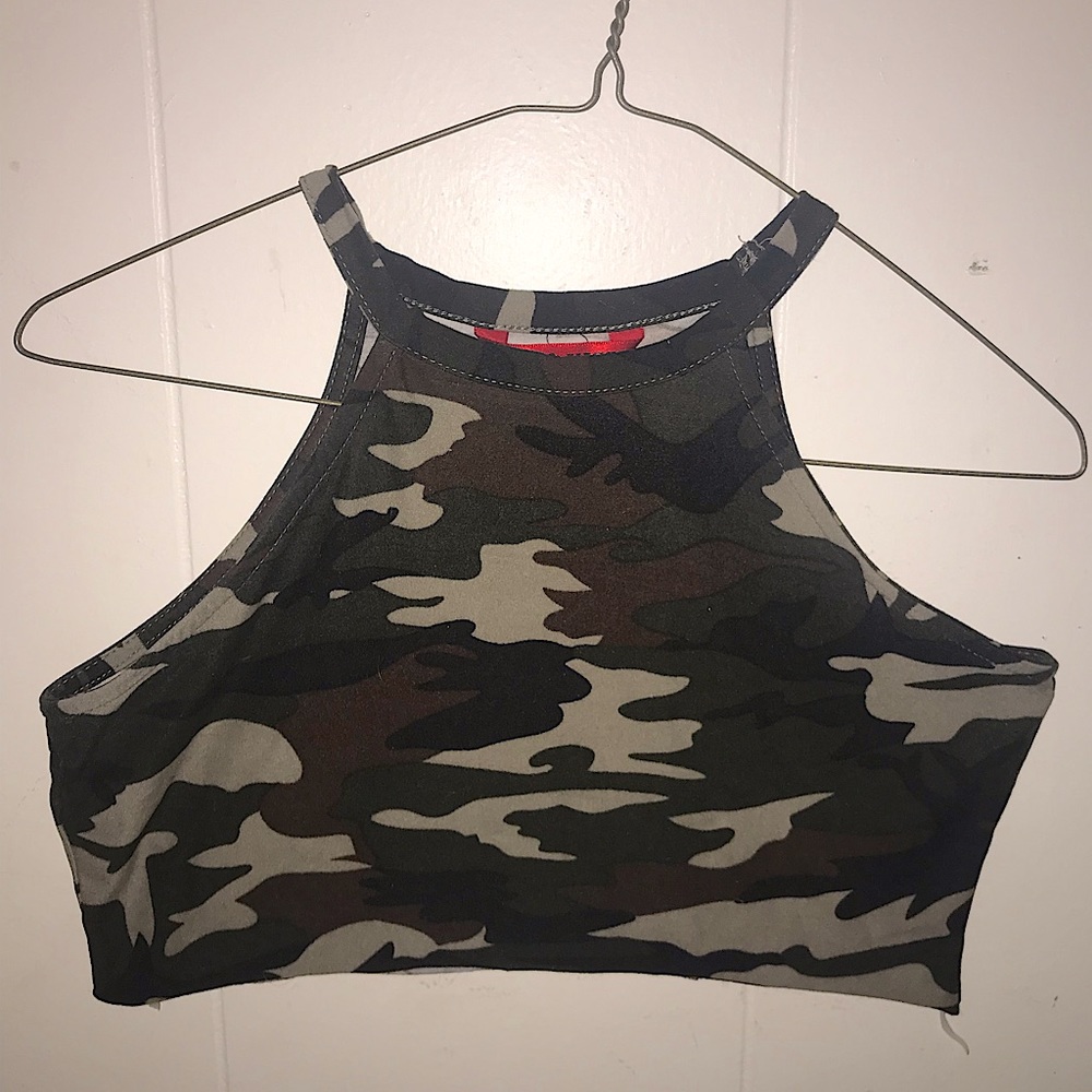 Camo crop tank top
